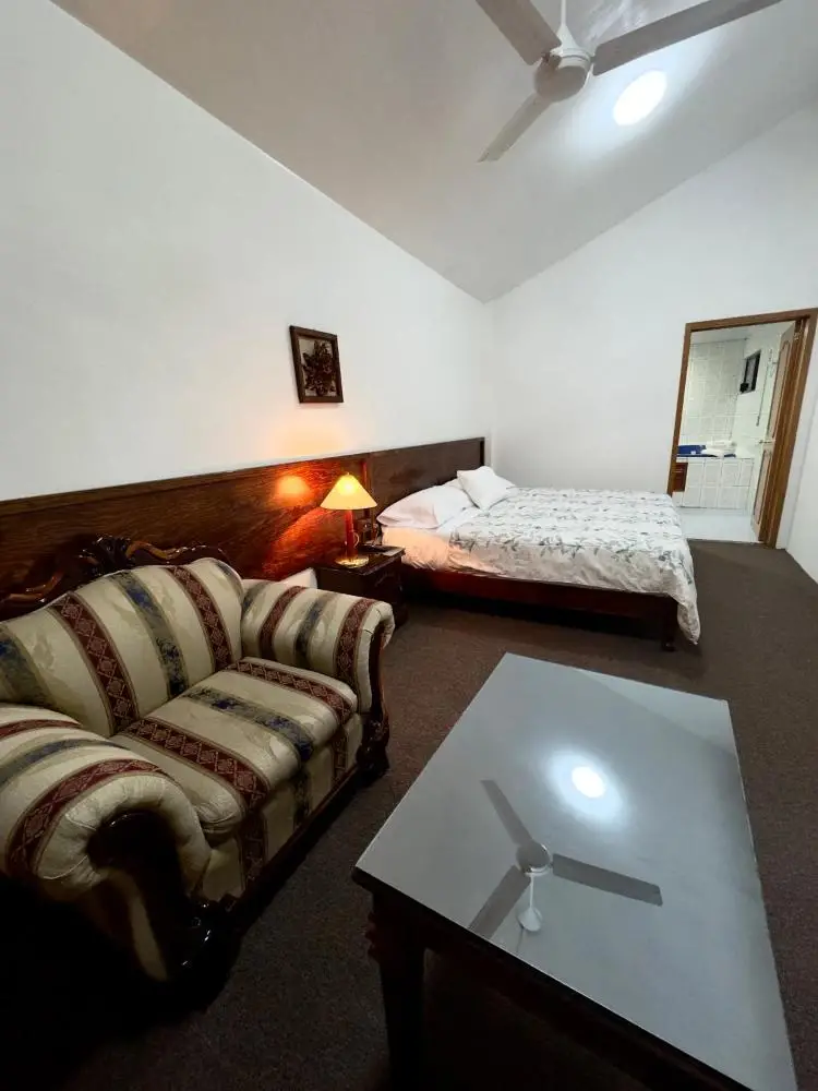 Deluxe Suite with Spa Bath